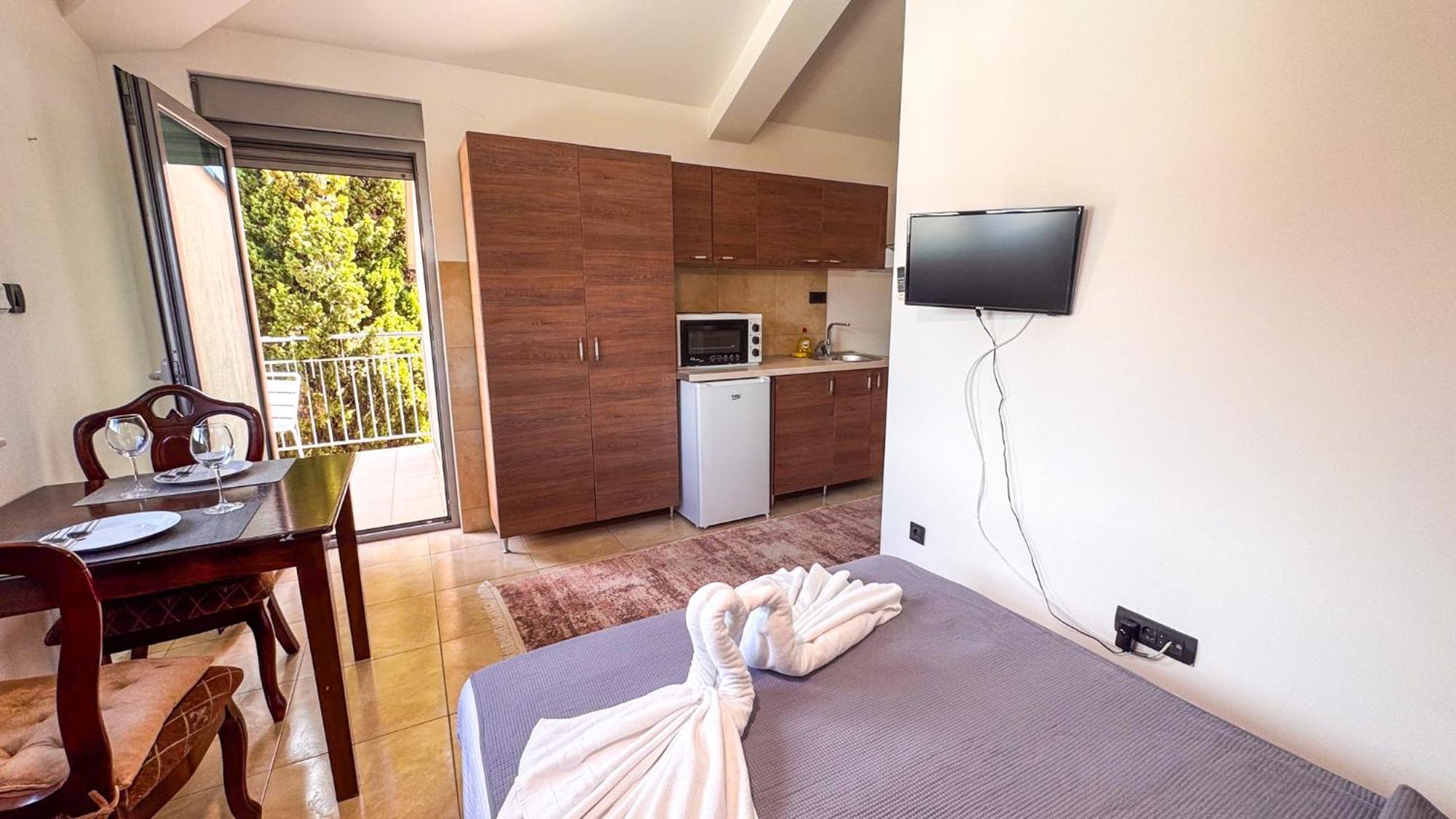Qumi Apartments Tivat Kültér fotó