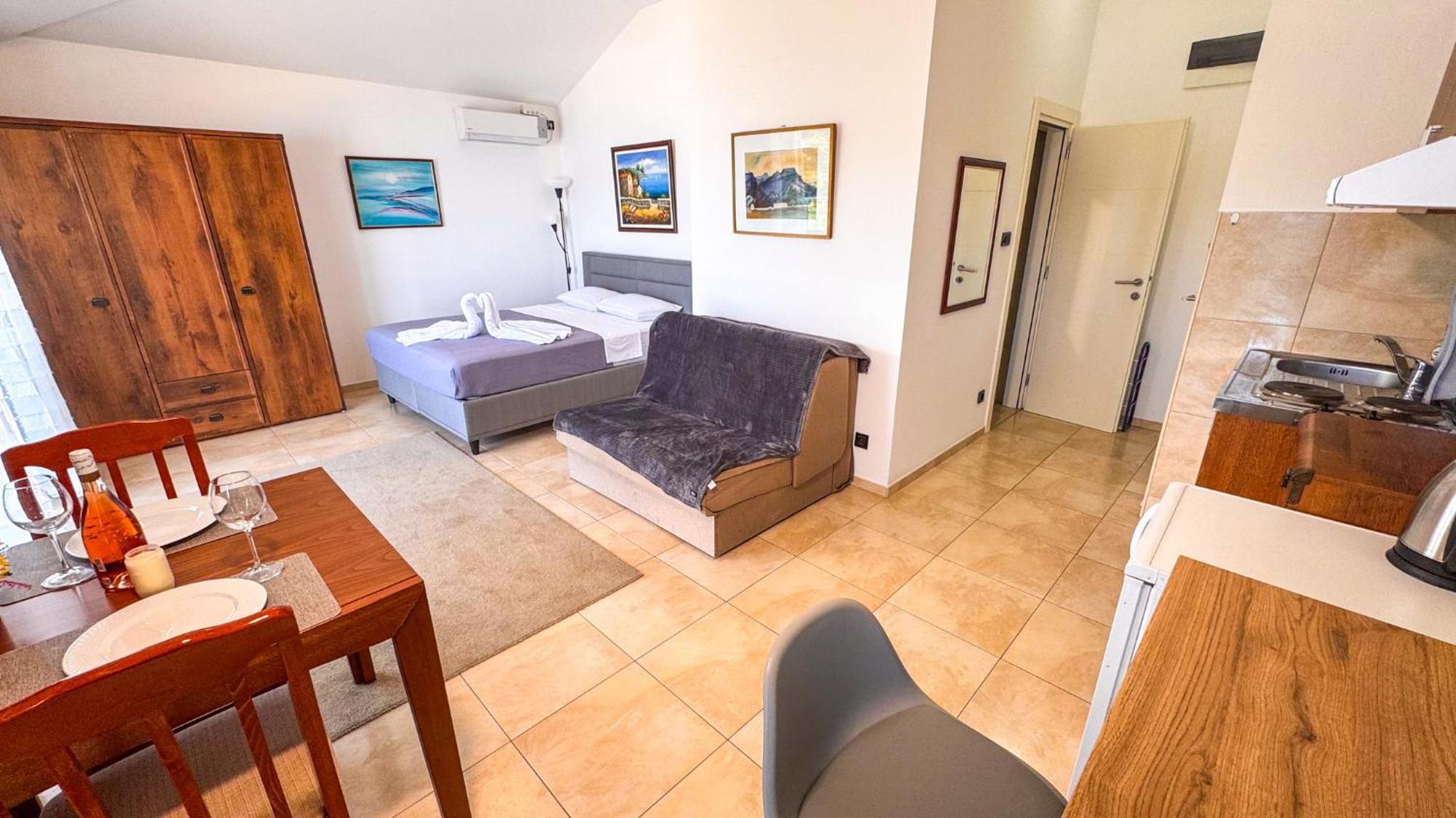 Qumi Apartments Tivat Kültér fotó
