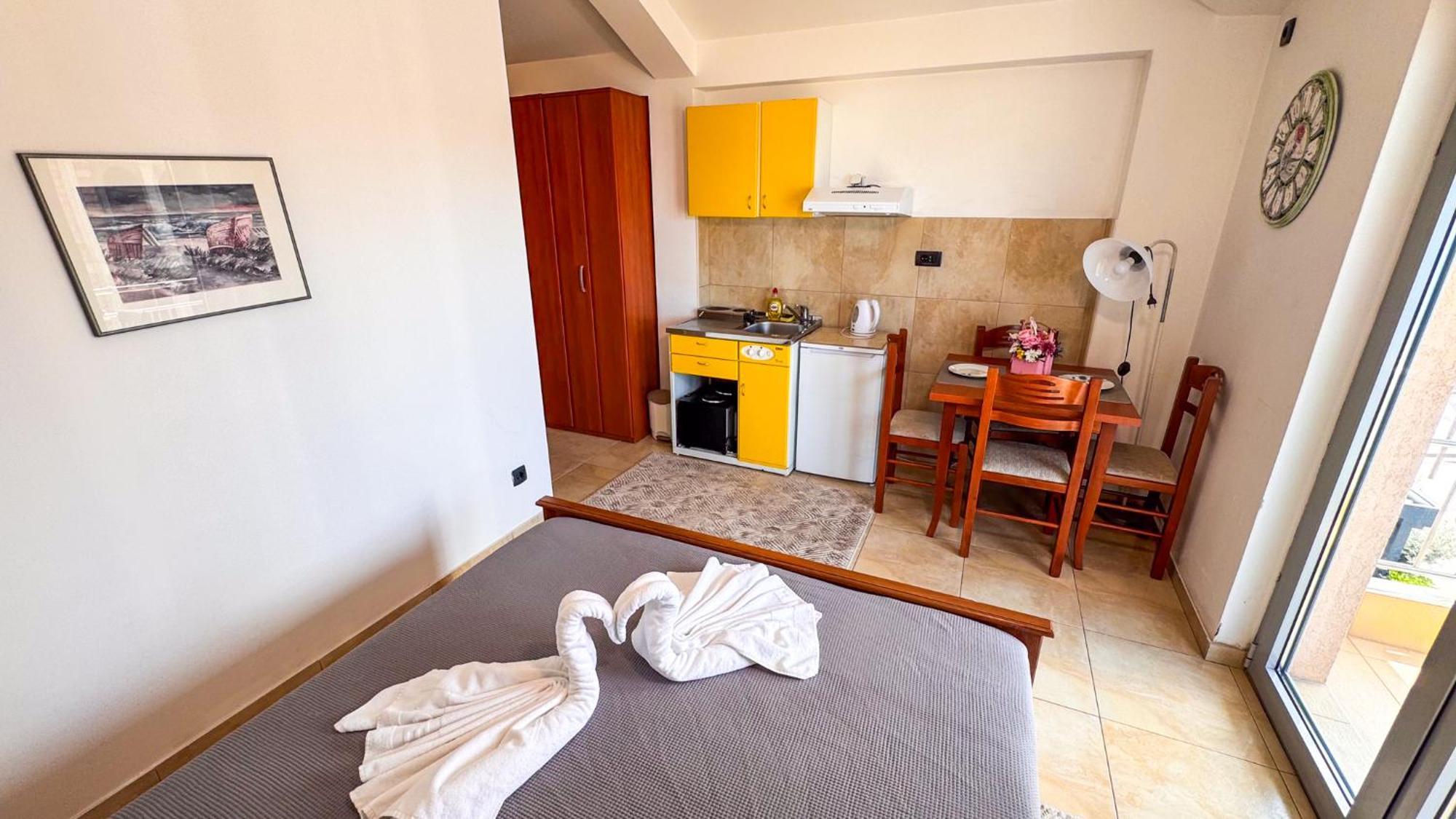 Qumi Apartments Tivat Kültér fotó