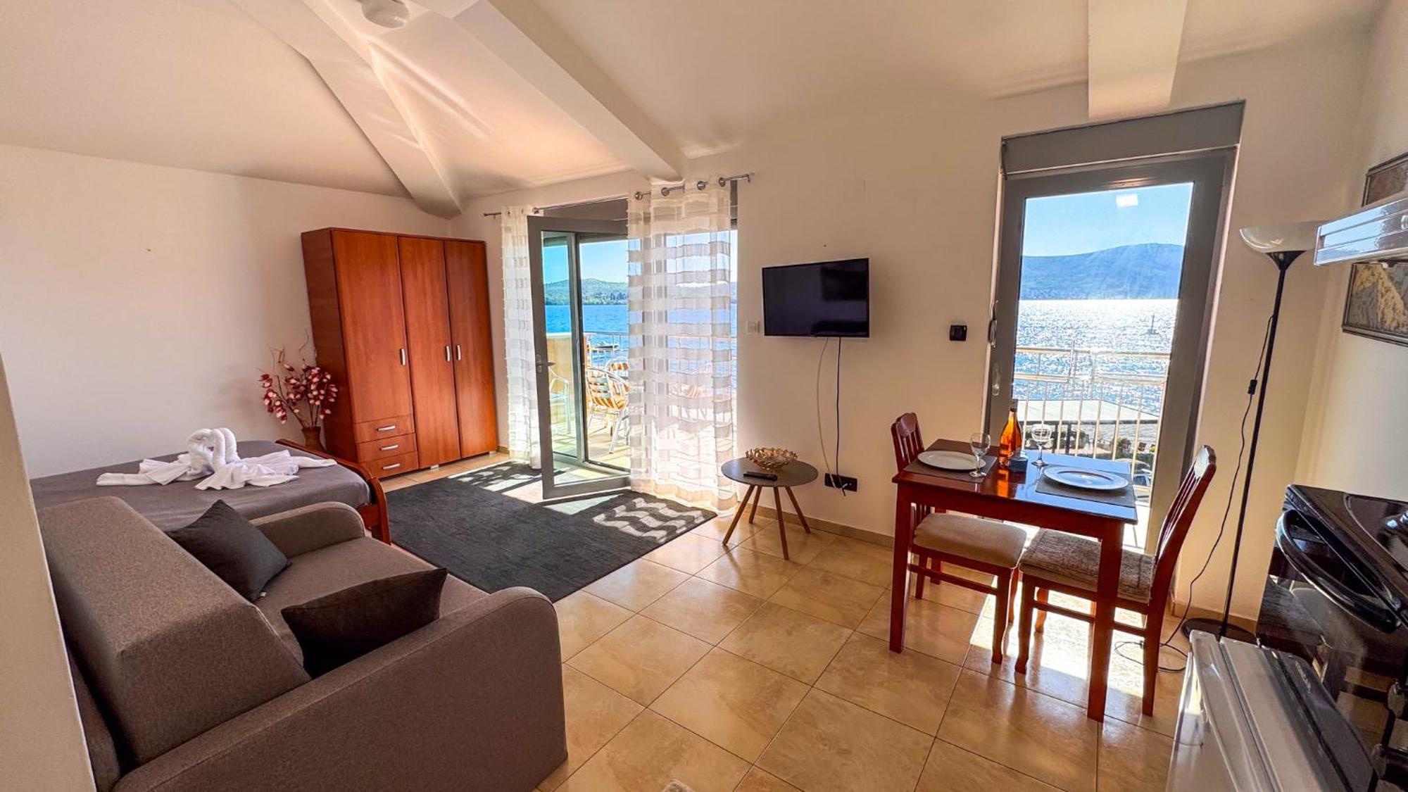 Qumi Apartments Tivat Kültér fotó