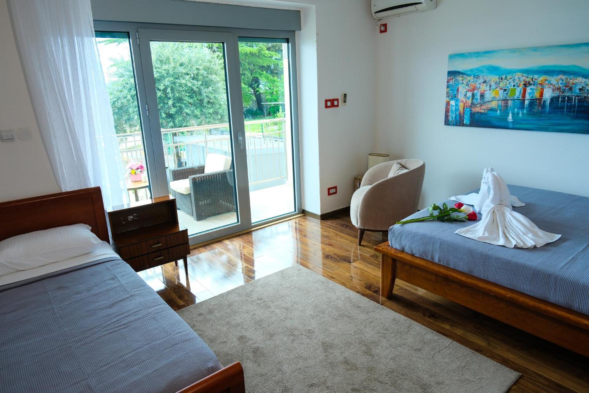 Qumi Apartments Tivat Kültér fotó